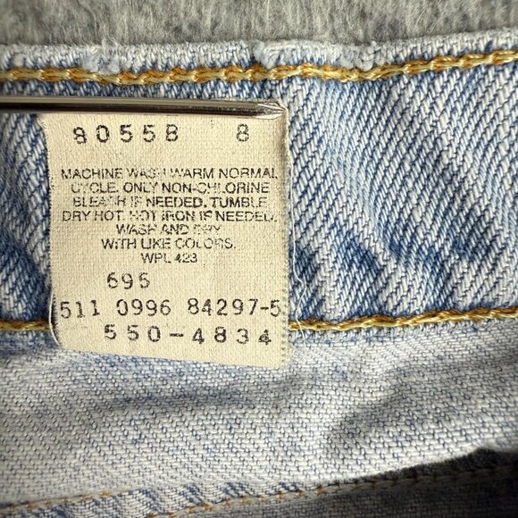 VTG Levi's Shorts Women's 32" x 3" Jeans 90's Denim Cut Off High Waist - Picture 5 of 7